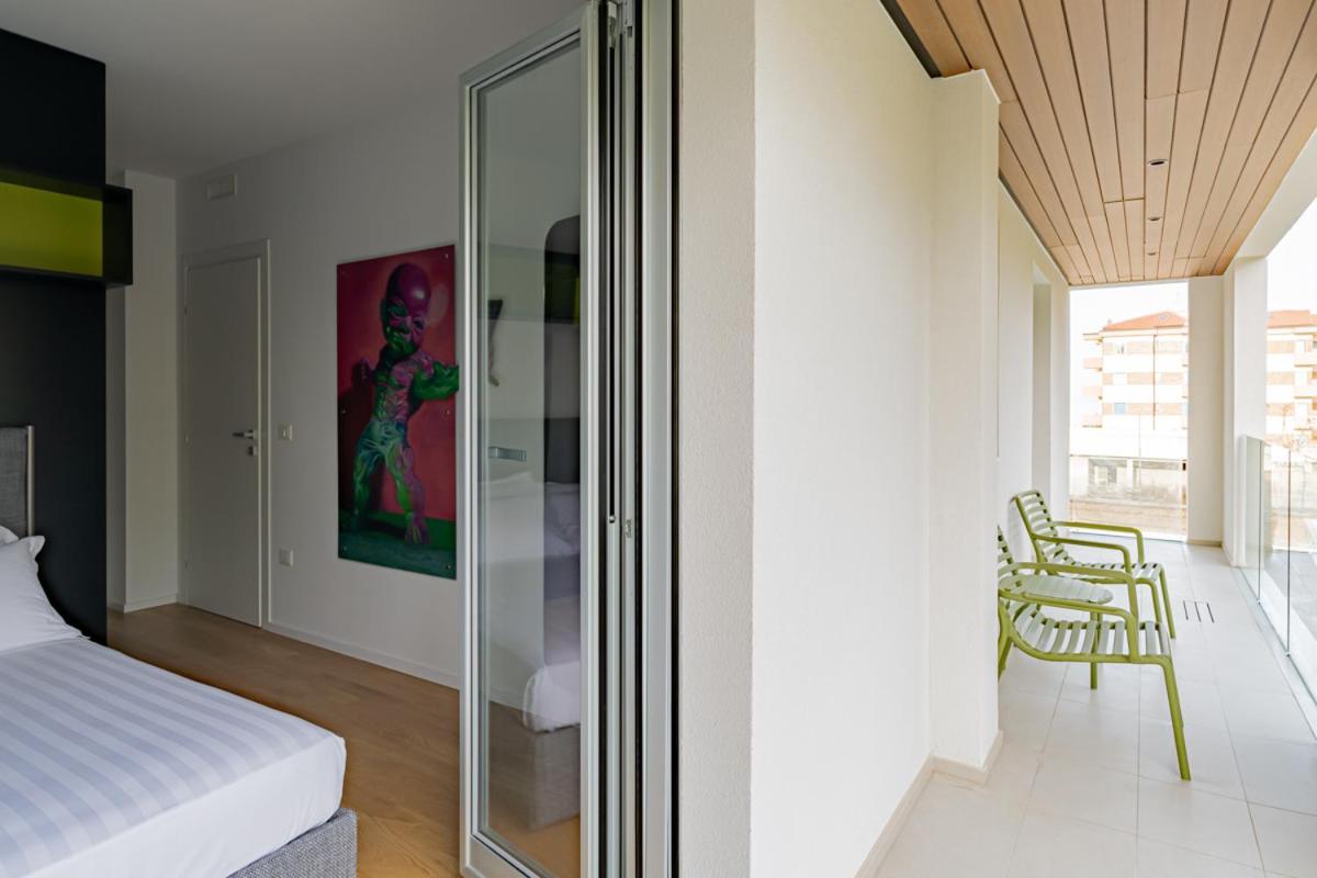 Marina Gardens Boutique&Suites Francavilla Al Mare Room photo